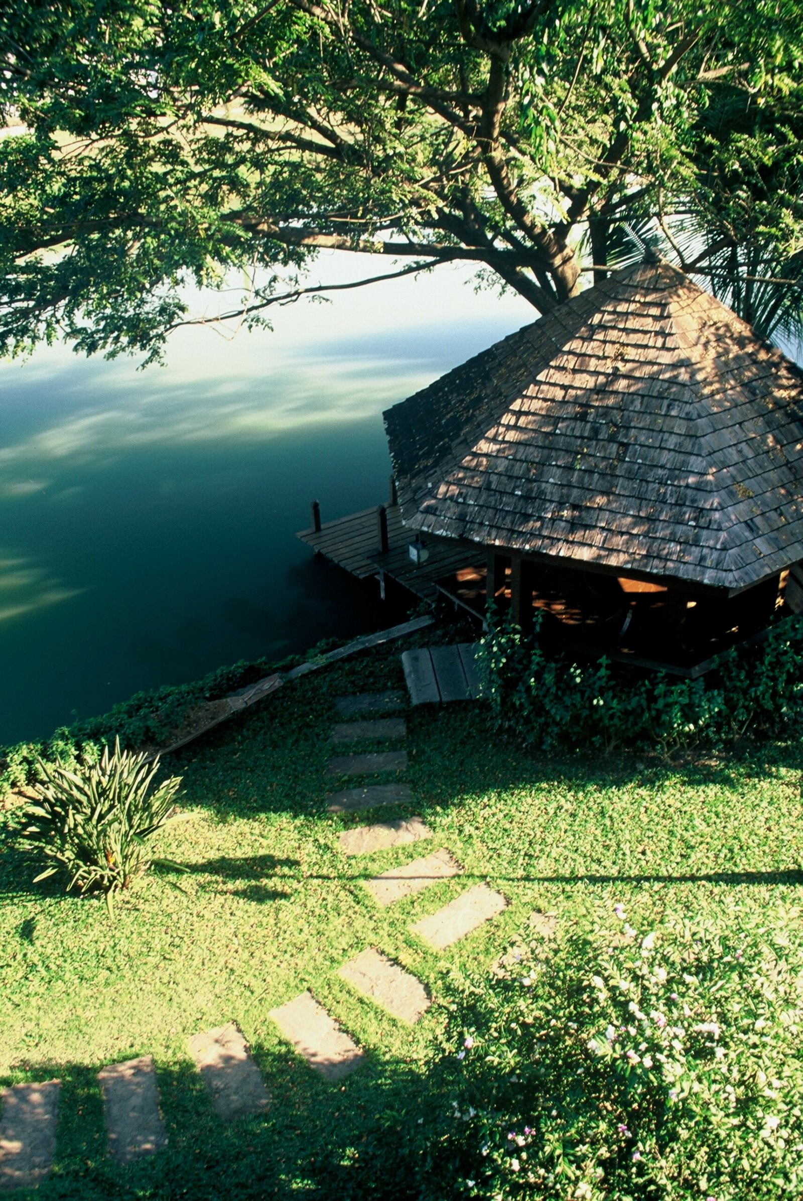 Lanna Contemporary House - Lake View